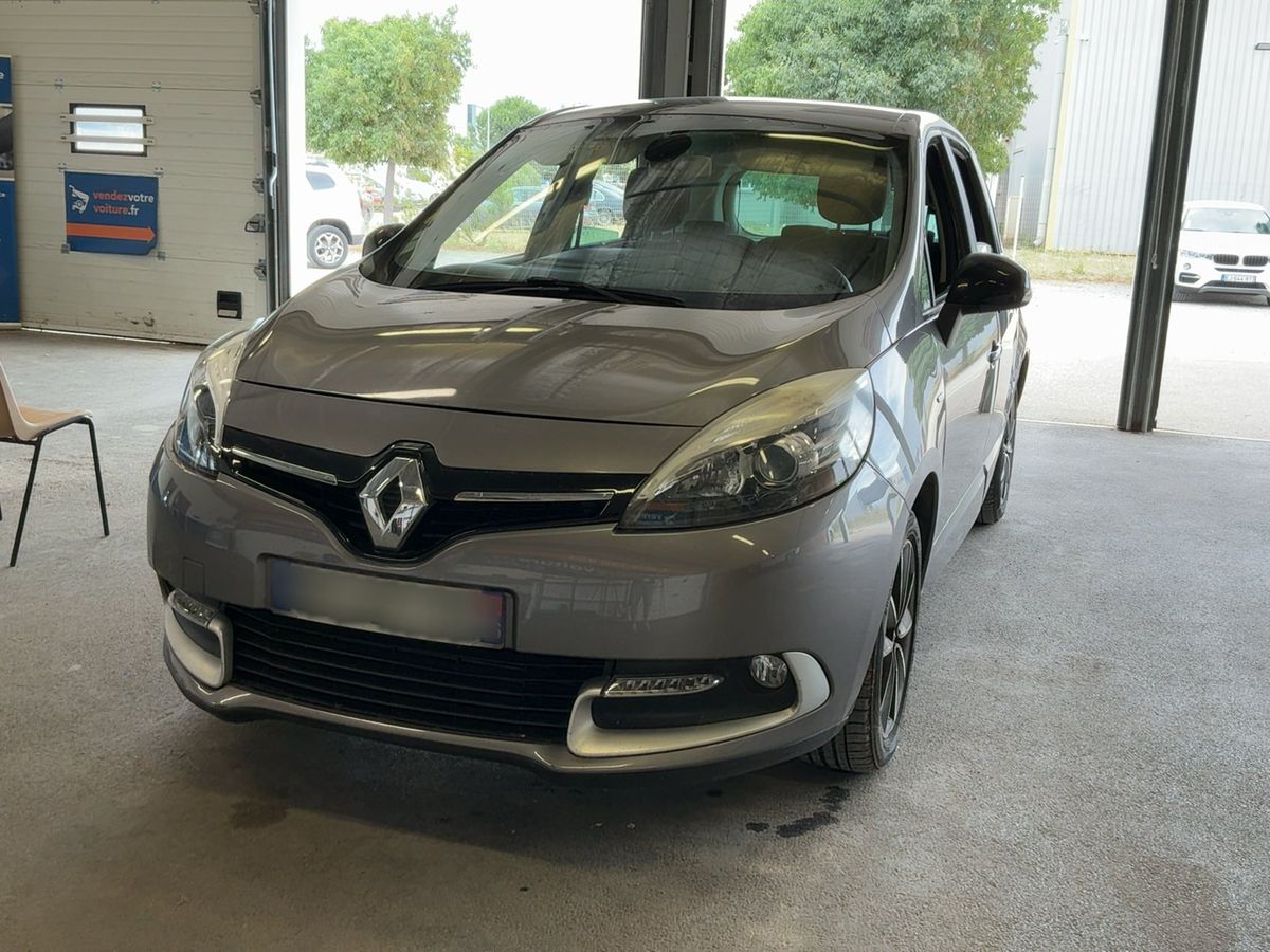 Renault Scenic 2016 — photo 1