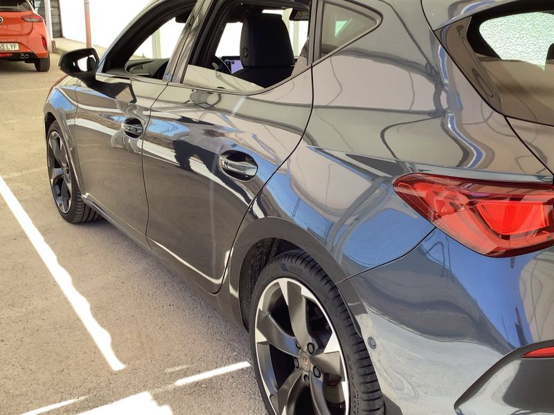 Cupra Leon 1.5 eTSI — zdjęcie 3