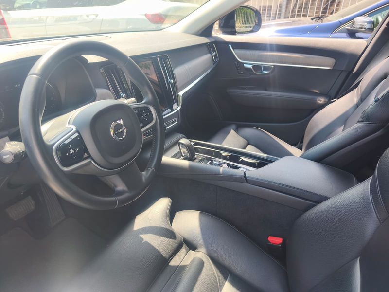 Volvo V90 Cross Country 2.0 B4 Mild-Hybrid Business Pro AWD — zdjęcie 10