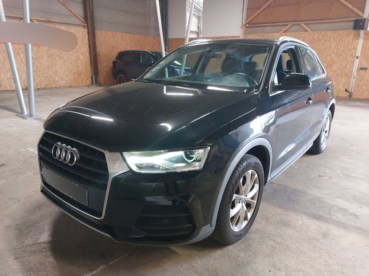 Audi Q3 2016 — photo 1