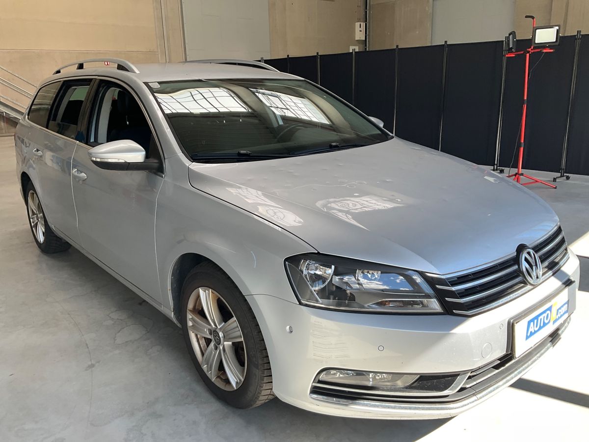 Volkswagen Passat 1.6 TDI Highline BlueMotion