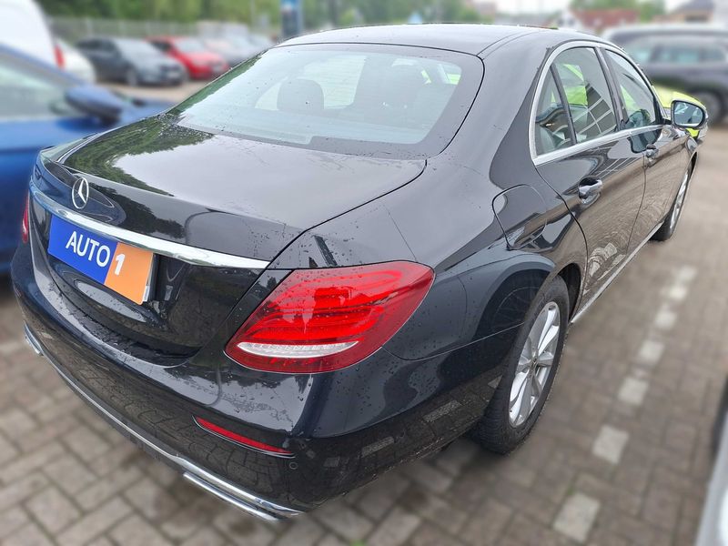 Mercedes-Benz E-Klasse E 220 d Avantgarde — zdjęcie 5