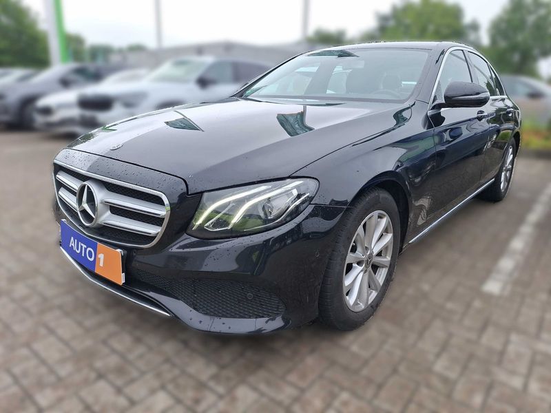 Mercedes-Benz E-Klasse E 220 d Avantgarde — zdjęcie 1