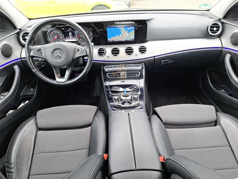 Mercedes-Benz E-Klasse E 220 d Avantgarde — zdjęcie 11