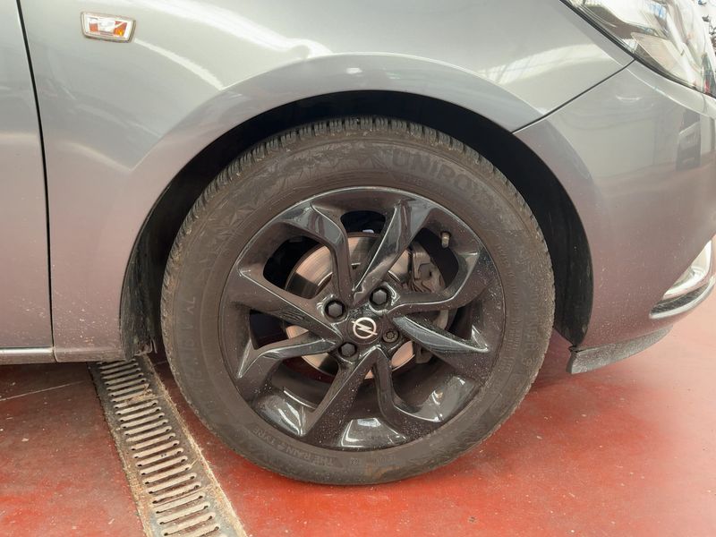 Opel Corsa 1.4 B-Color 2017 – снимка 11