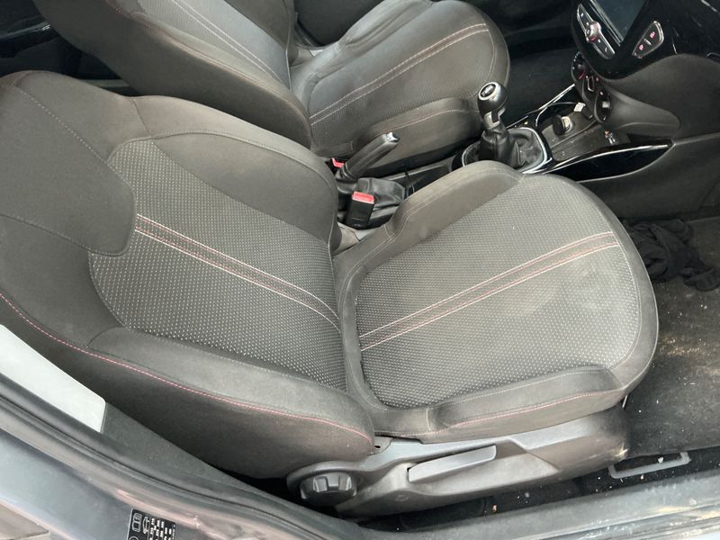 Opel Corsa 1.4 B-Color 2017 – снимка 27