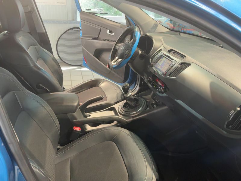 Kia Sportage 2.0 CRDi Spirit 4WD — zdjęcie 11