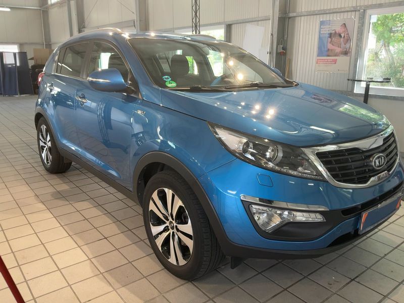 Kia Sportage 2.0 CRDi Spirit 4WD — zdjęcie 8