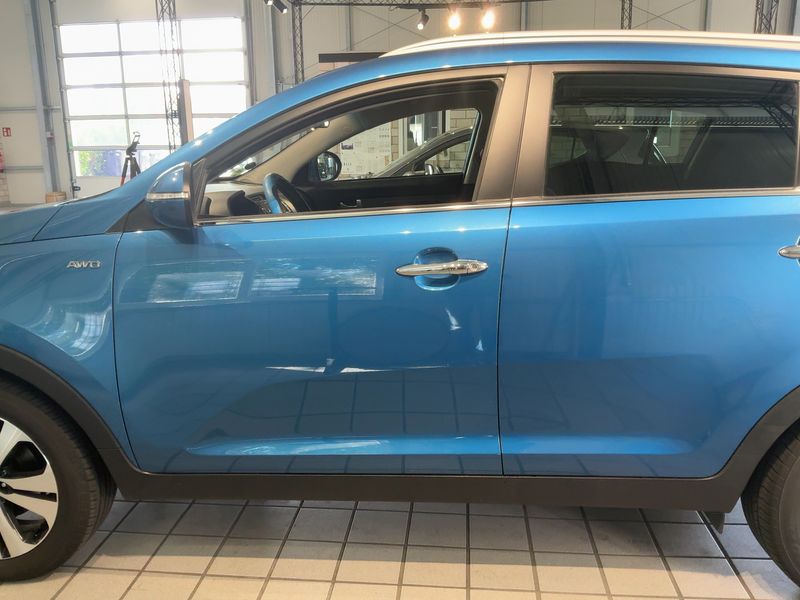 Kia Sportage 2.0 CRDi Spirit 4WD — zdjęcie 4