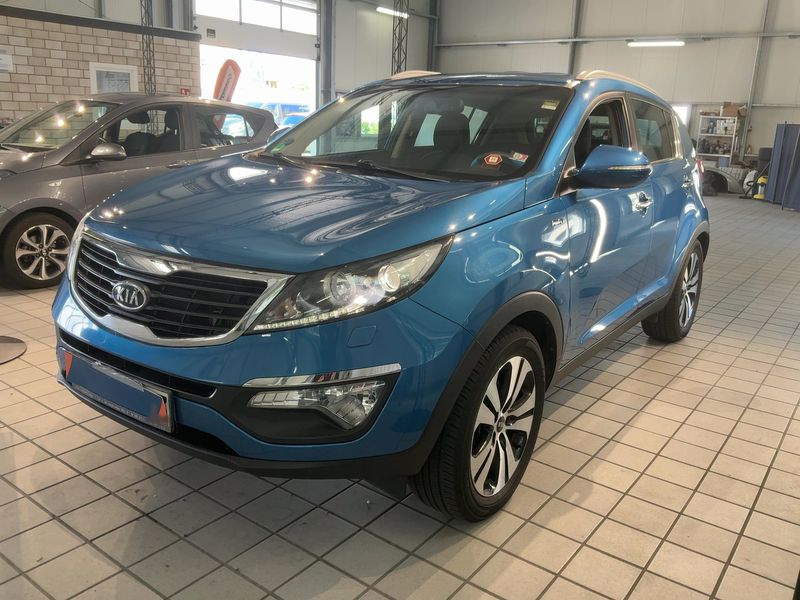 Kia Sportage 2.0 CRDi Spirit 4WD — zdjęcie 2