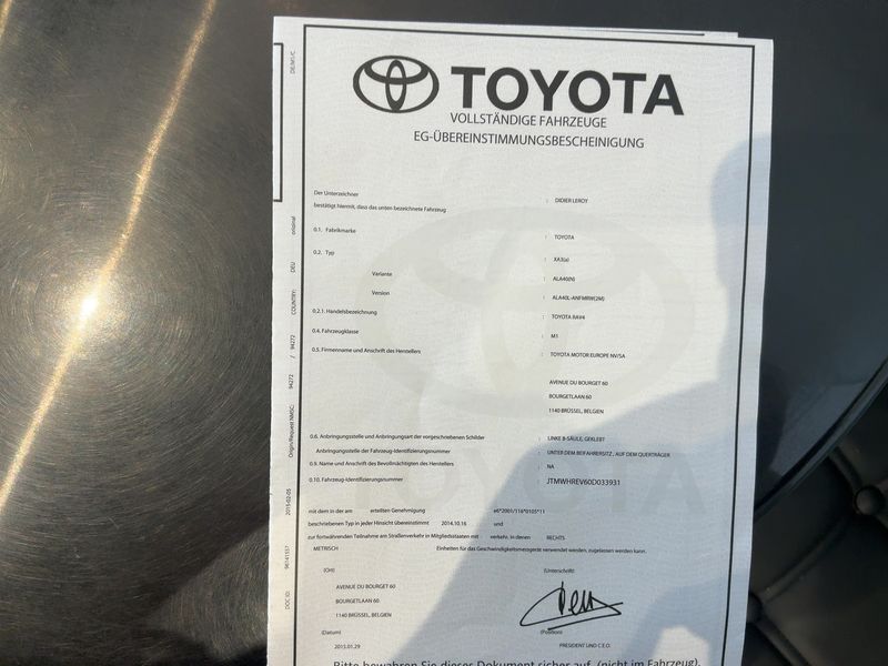 Toyota RAV 4 2.0 D-4D Comfort — zdjęcie 16