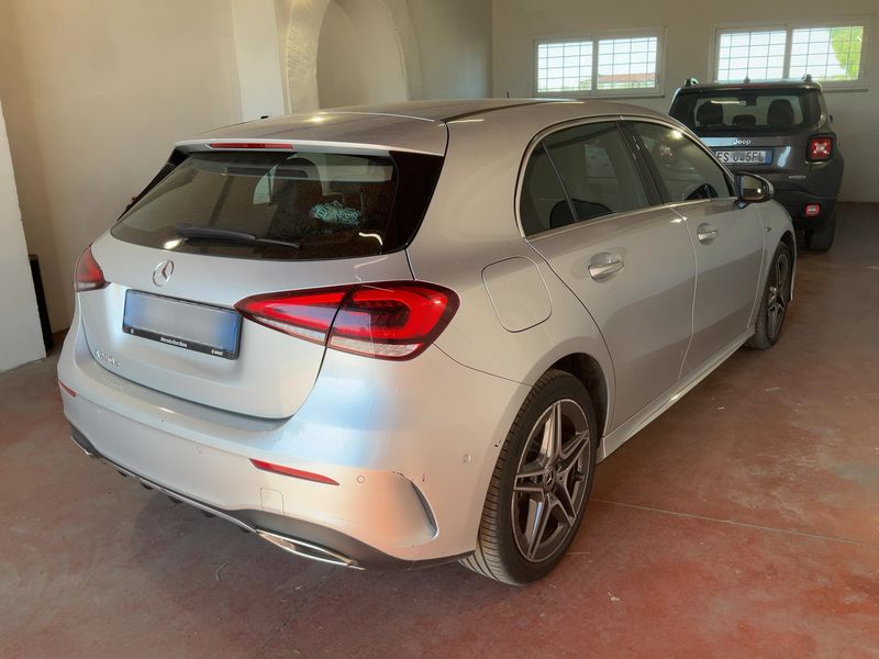 Mercedes-Benz A-Klasse A 250e Premium — zdjęcie 6