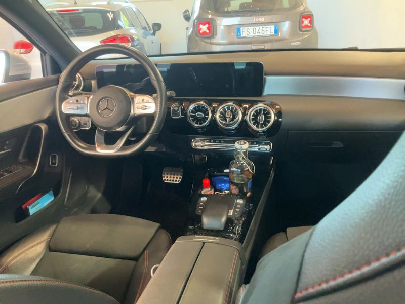 Mercedes-Benz A-Klasse A 250e Premium — zdjęcie 12