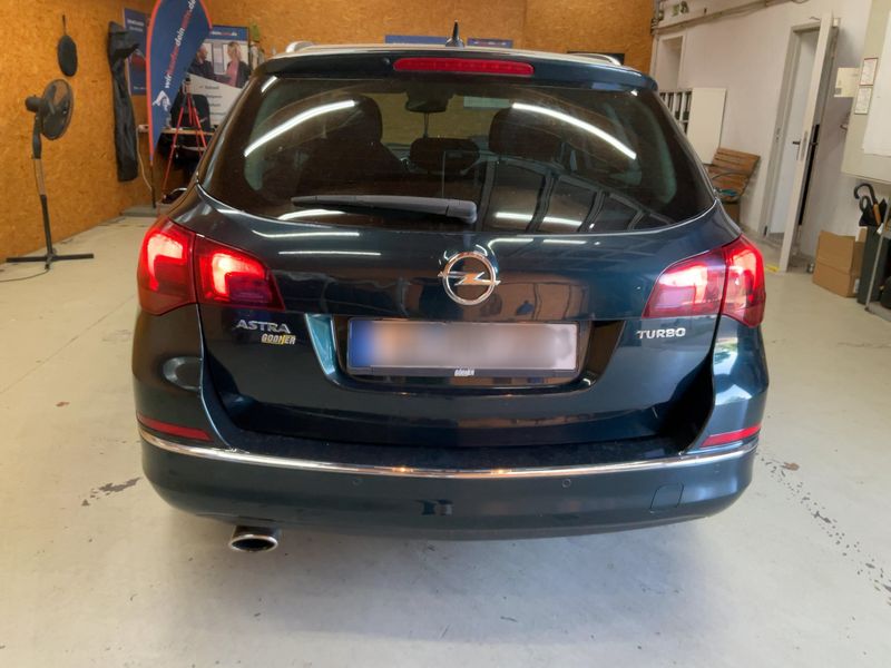 Opel Astra 1.4 Turbo Exklusiv — zdjęcie 5