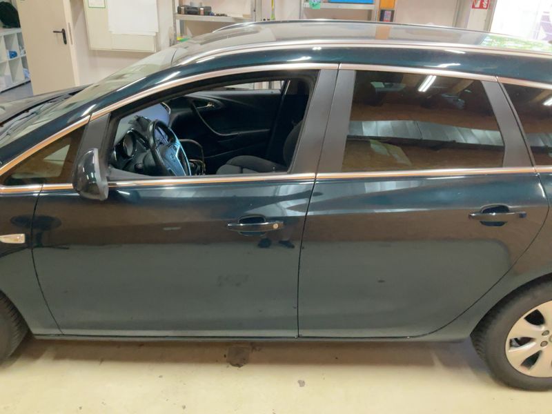 Opel Astra 1.4 Turbo Exklusiv — zdjęcie 4