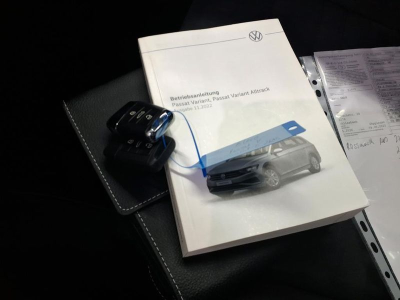 Volkswagen Passat 2.0 TDI Elegance — zdjęcie 16