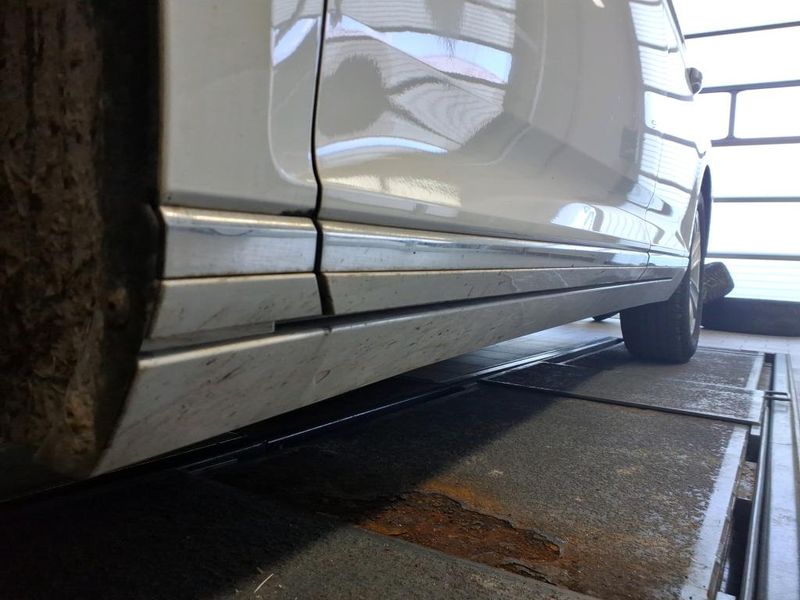 Volkswagen Passat 2.0 TDI Elegance — zdjęcie 22