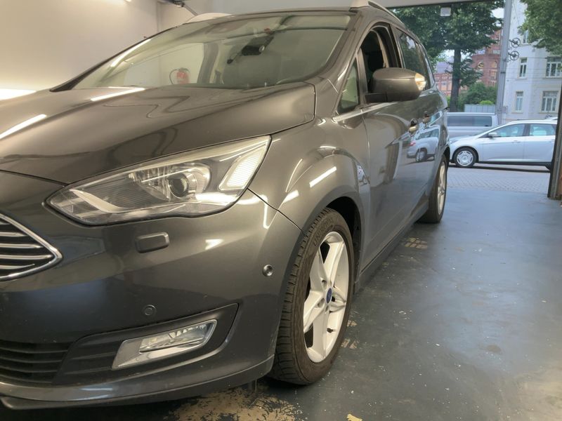 Ford Grand C-Max 1.5 EcoBoost Titanium — zdjęcie 2
