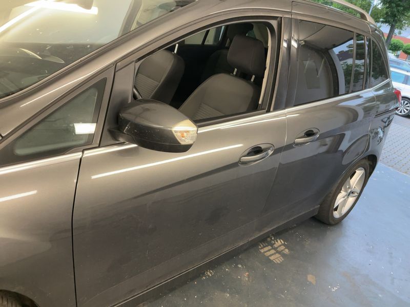 Ford Grand C-Max 1.5 EcoBoost Titanium — zdjęcie 4
