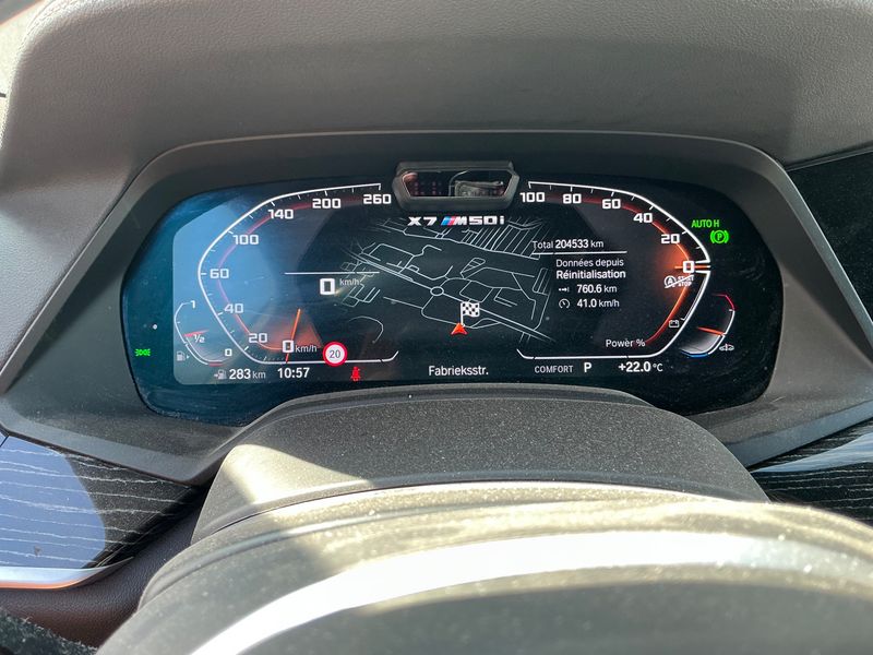 BMW X7 M50i — zdjęcie 13