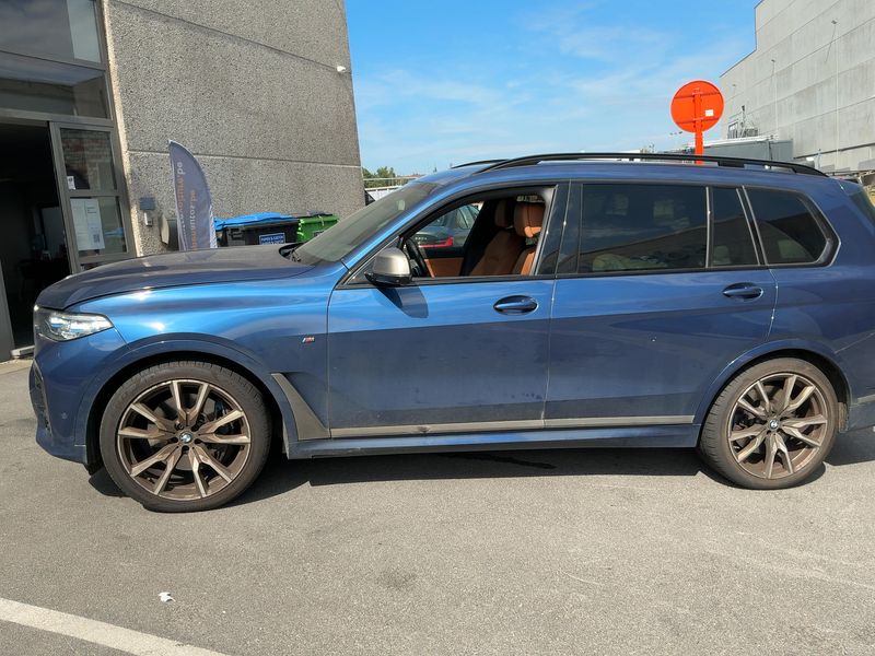 BMW X7 M50i — zdjęcie 4