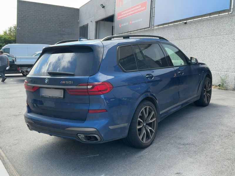 BMW X7 M50i — zdjęcie 6