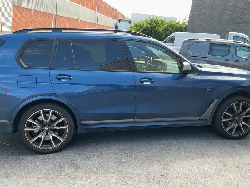 BMW X7 M50i — zdjęcie 7