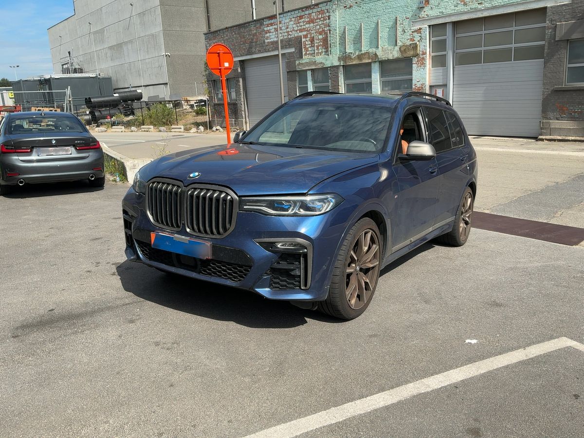 BMW X7 2021