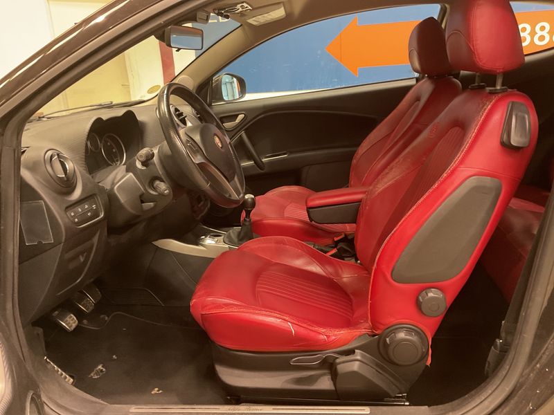 Alfa Romeo MiTo 1.3 JTDM Distinctive — zdjęcie 3