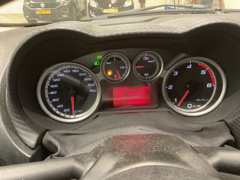 Alfa Romeo MiTo 1.3 JTDM Distinctive — zdjęcie 4