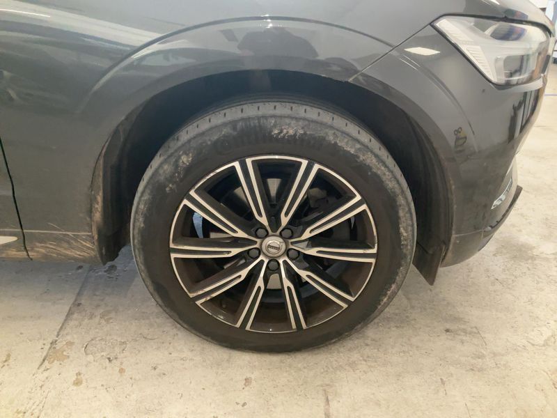 Volvo XC60 2.0 D4 Inscription Luxe AWD 2019 – снимка 11