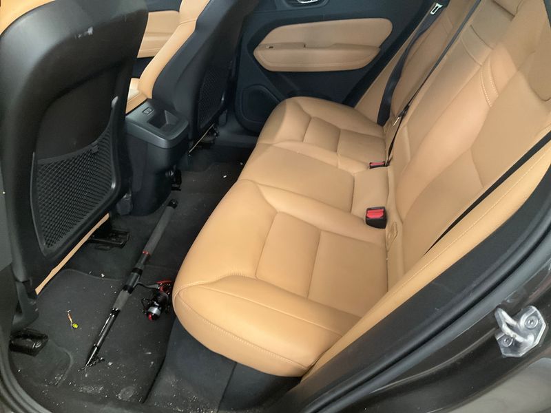 Volvo XC60 2.0 D4 Inscription Luxe AWD 2019 – снимка 32