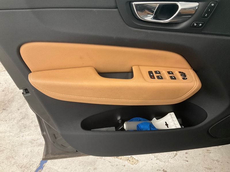 Volvo XC60 2.0 D4 Inscription Luxe AWD 2019 – снимка 29