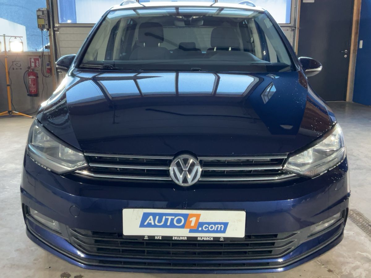 Volkswagen Touran 2017 — photo 15