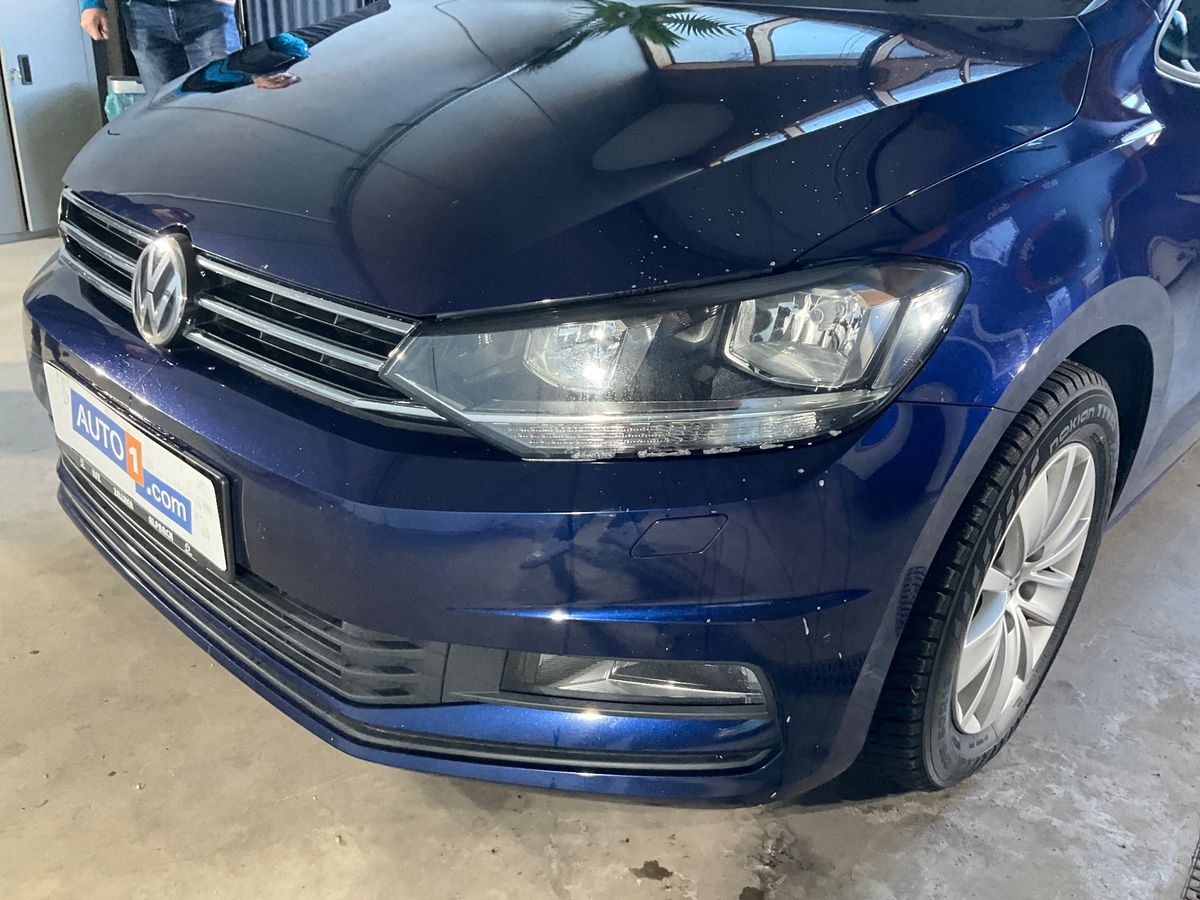 Volkswagen Touran 2017 — photo 44