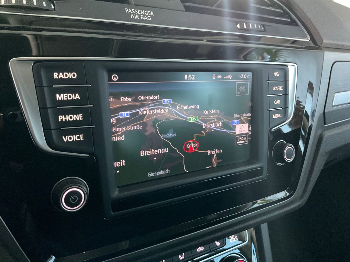 Volkswagen Touran 2017 — photo 53
