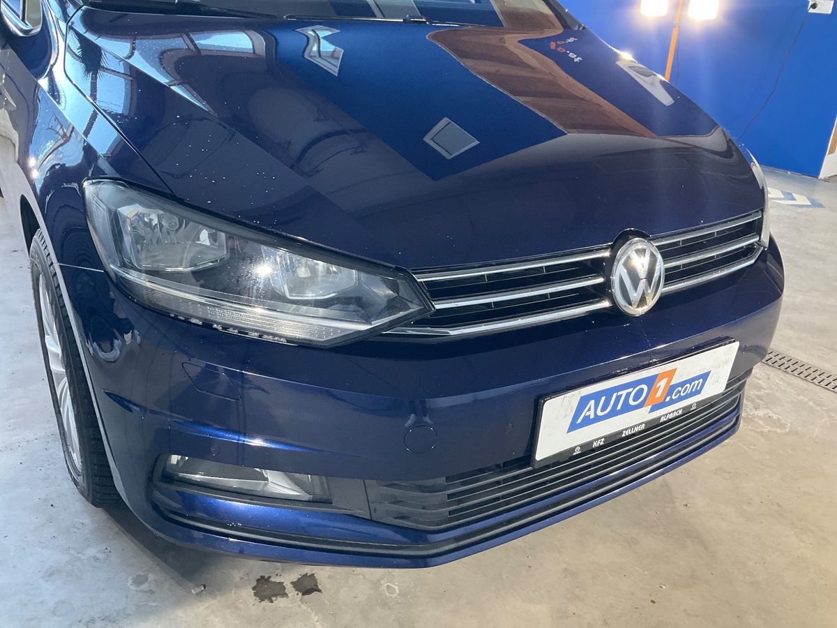 Volkswagen Touran 2017 — photo 45