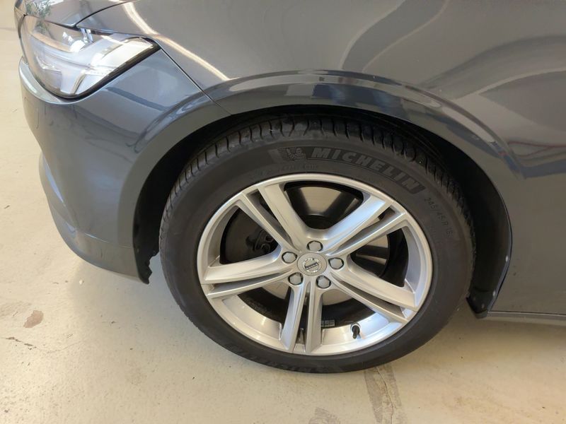 Volvo V90 2.0 D5 Momentum AWD 2017 – снимка 3