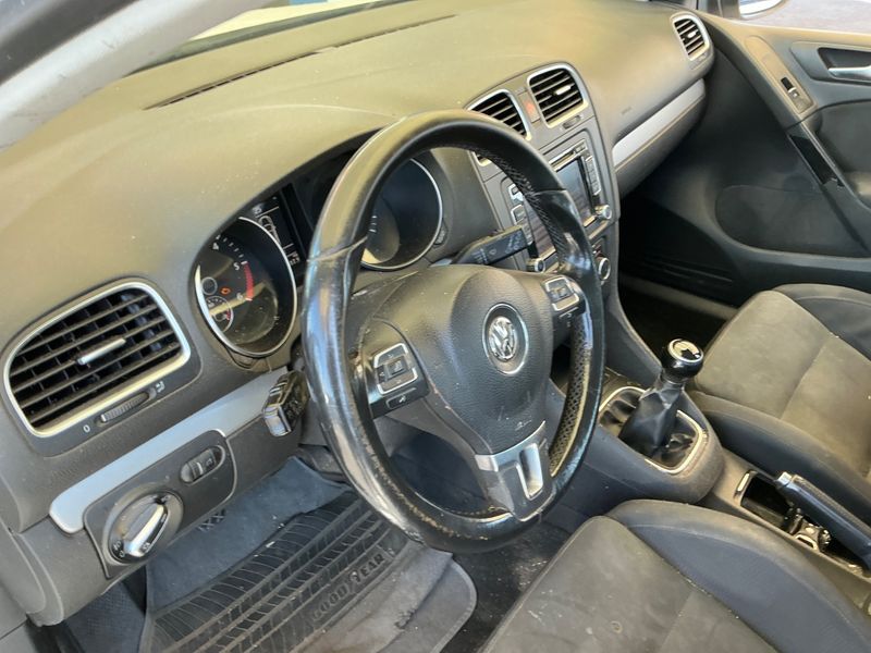 Volkswagen Golf VI 1.6 TDI Sport 2011 – снимка 28