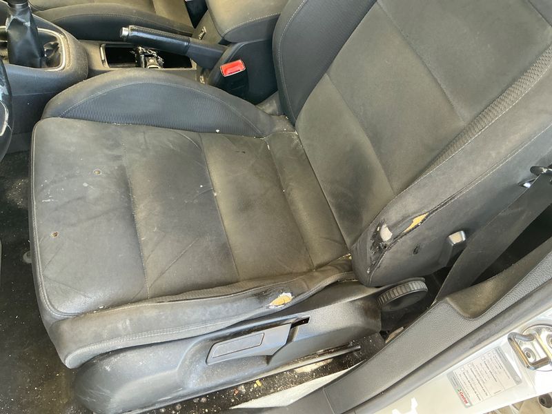Volkswagen Golf VI 1.6 TDI Sport 2011 – снимка 30