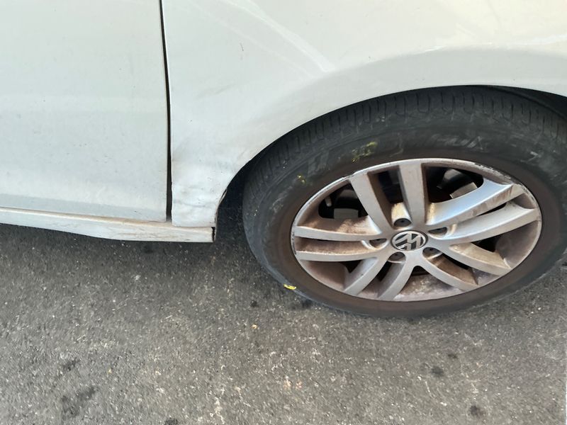 Volkswagen Golf VI 1.6 TDI Sport 2011 – снимка 22