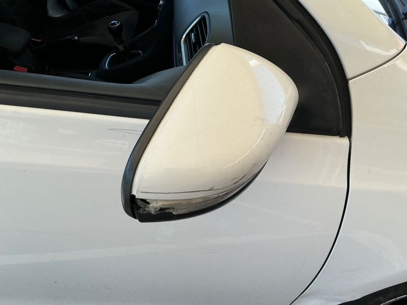 Volkswagen Golf VI 1.6 TDI Sport 2011 – снимка 24