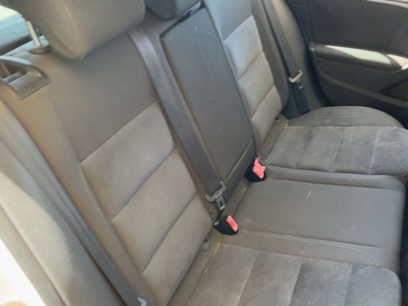 Volkswagen Golf VI 1.6 TDI Sport 2011 – снимка 19