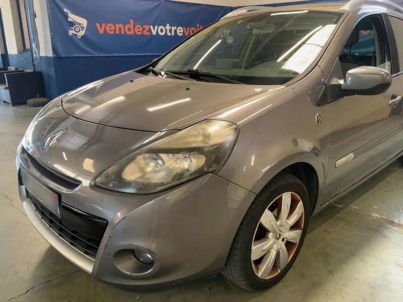 Renault Clio 1.5 dCi XV de France 2011 – снимка 2
