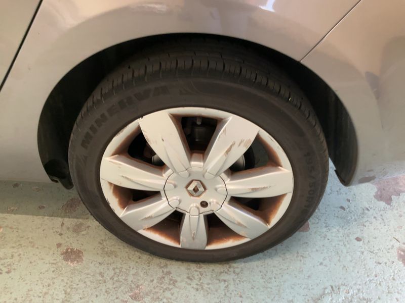 Renault Clio 1.5 dCi XV de France 2011 – снимка 5
