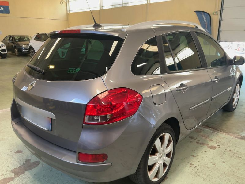 Renault Clio 1.5 dCi XV de France 2011 – снимка 8