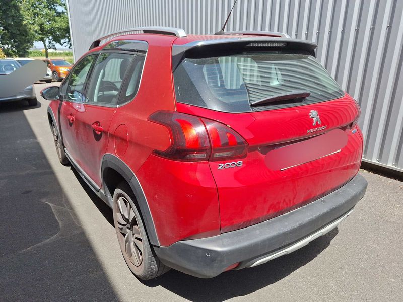 Peugeot 2008 1.2 PureTech Allure 2017 – снимка 3