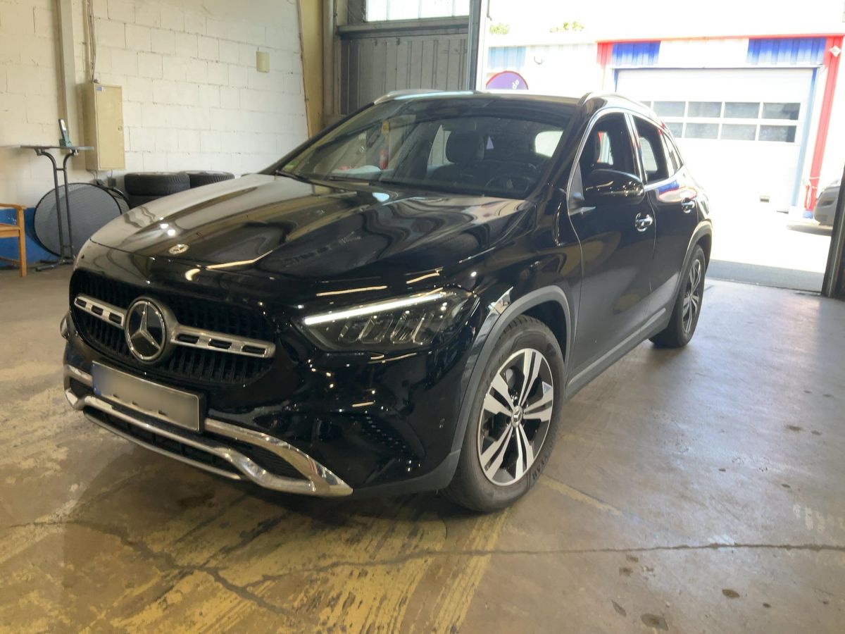 Mercedes-Benz GLA-Klasse 2023 — photo 1