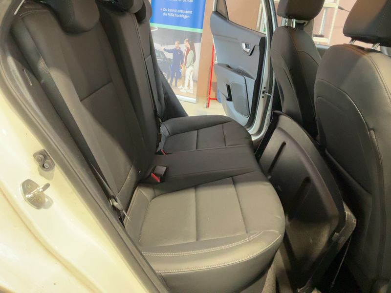 Kia Stonic 1.0 TGDI Platinum Edition — zdjęcie 14