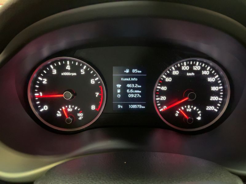 Kia Stonic 1.0 TGDI Platinum Edition — zdjęcie 13